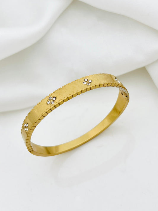 Luxury Floral Crystal Handcuff Bangle – 18K Gold Plated Stainless Steel Bracelet | Waterproof & Tarnish-Free